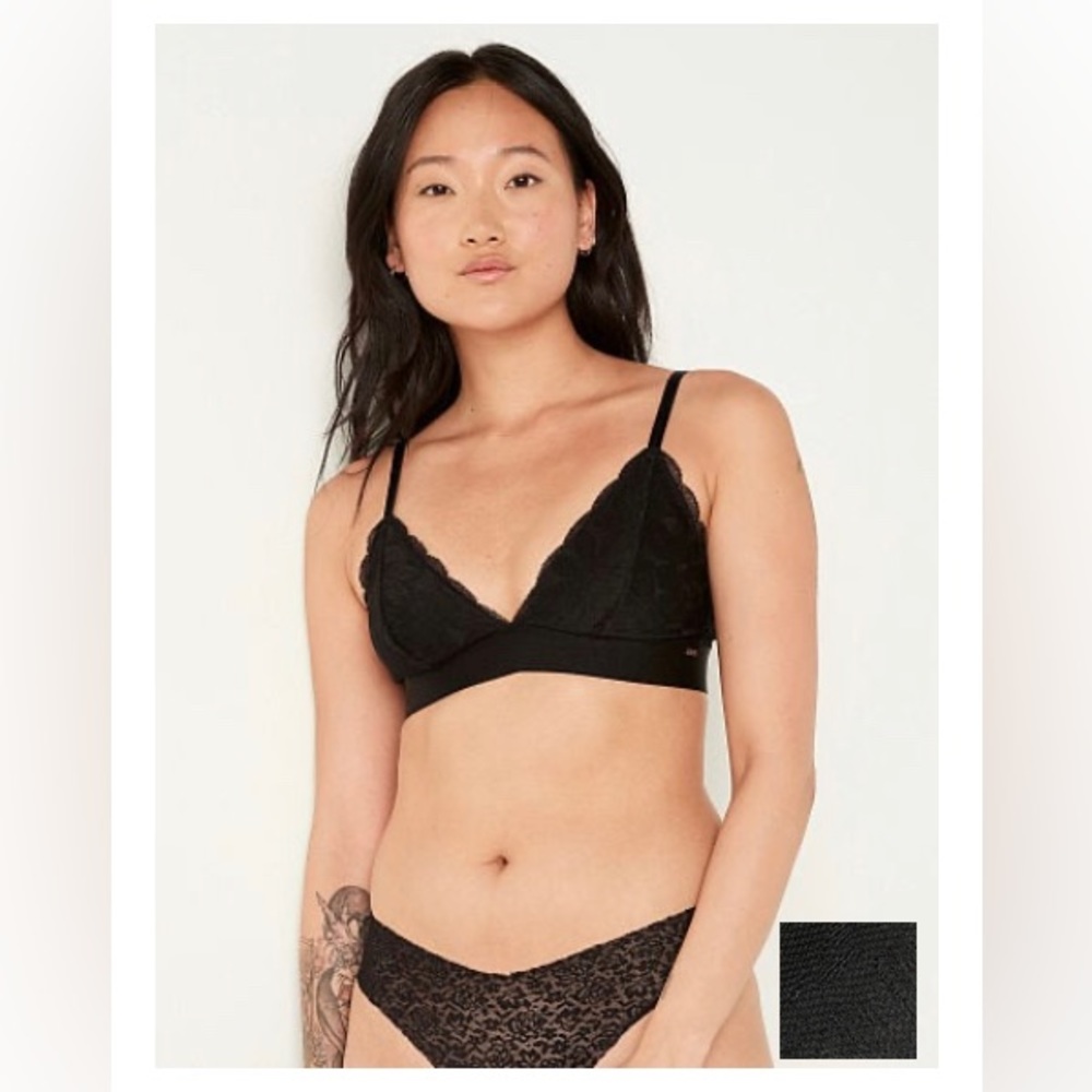 NWT! PINK Lace triangle bralette
